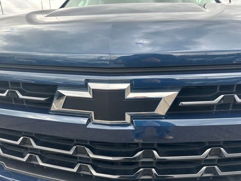 Used 2022 Chevrolet Silverado 1500 RST AWD/4WD image 11