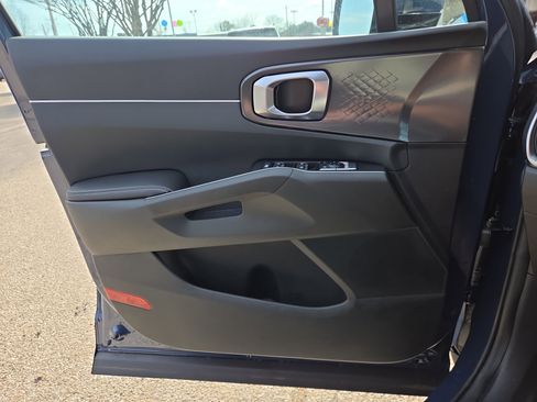 New 2026 Kia Sorento S w/ S Panoramic Sunroof Package FWD image 8