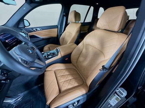 New 2026 BMW X5 xDrive40i w/ M Sport Package AWD/4WD image 21