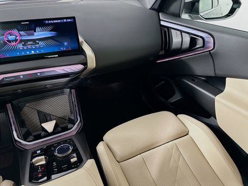 Used 2025 BMW X3 xDrive30i w/ Convenience Package image 22