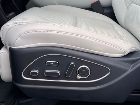 Used 2026 Hyundai Palisade Calligraphy image 29