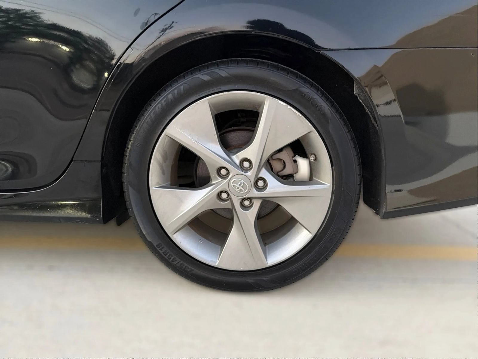 Used 2012 Toyota Camry SE FWD image 30