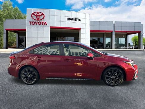 Certified 2025 Toyota Corolla SE image 32