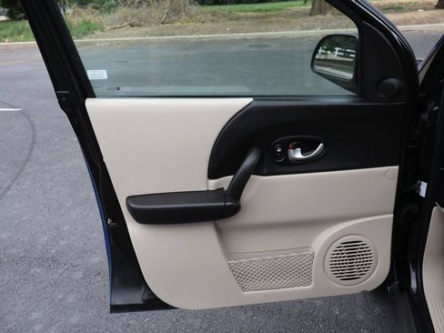 Used 2005 Saturn Vue 2WD w/ Sport Plus II Pkg image 23