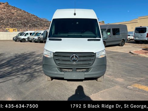 Used 2019 Mercedes-Benz Sprinter 170 Cargo image 8