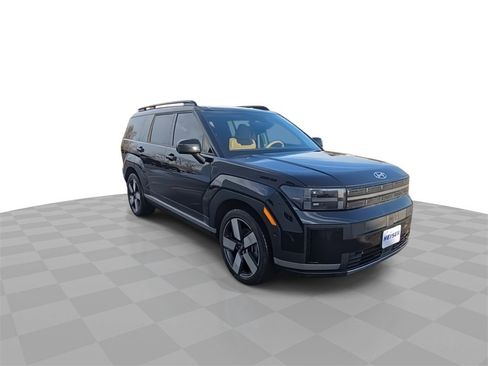 Used 2024 Hyundai Santa Fe Limited image 2