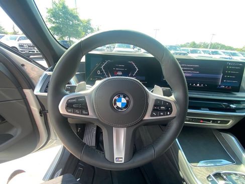 Used 2026 BMW X6 xDrive40i w/ Climate Comfort Package AWD/4WD image 14