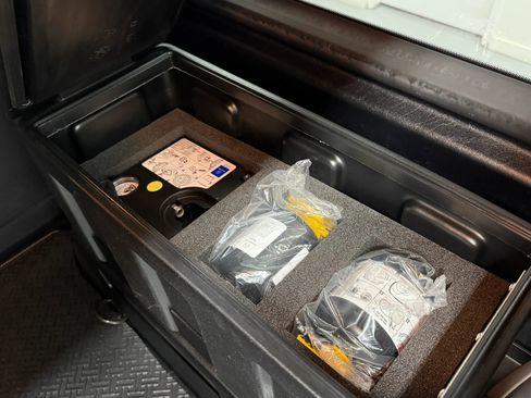 Used 2018 Mercedes-Benz G 550 Squared image 64