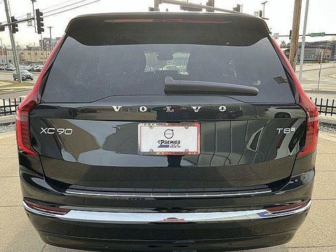 New 2026 Volvo XC90 T8 Ultra w/ Protection Package Premier AWD/4WD image 9