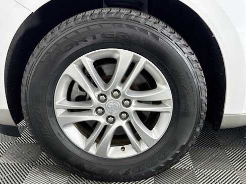 Used 2019 Buick Enclave Essence AWD/4WD image 36