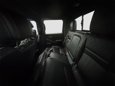 Used 2023 Nissan Frontier PRO-4X w/ Pro-4X Premium Package image 8