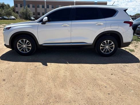 Used 2020 Hyundai Santa Fe SE AWD/4WD image 2