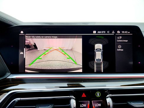 Used 2020 BMW X6 sDrive40i w/ M Sport Package image 16