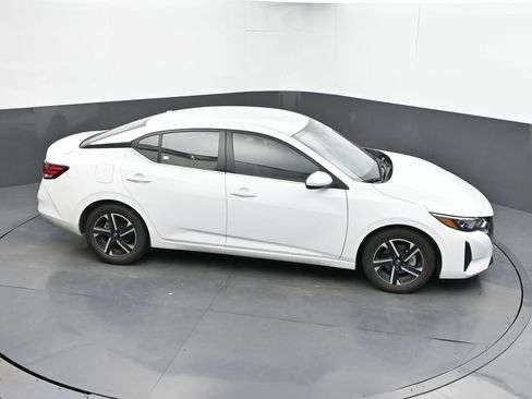 Used 2024 Nissan Sentra SV FWD image 15