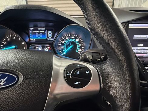Used 2015 Ford Escape Titanium w/ Equipment Group 301A AWD/4WD image 35