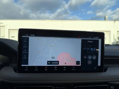 Certified 2023 Lincoln Nautilus Reserve w/ Equipment Group 201A image 24