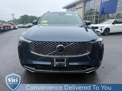 New 2026 Volvo XC90 B5 Core w/ Protection Package