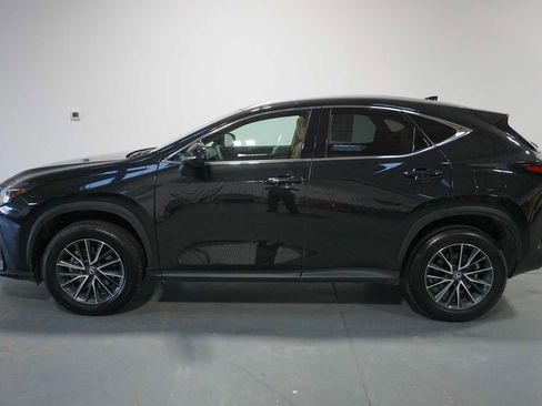 Used 2025 Lexus NX 250 FWD image 2