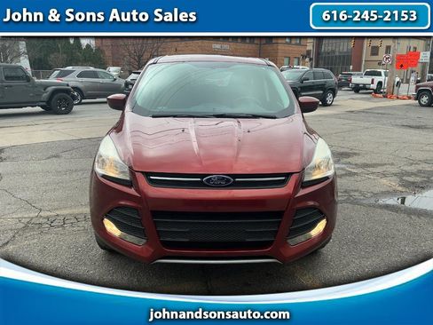 Used 2015 Ford Escape SE image 1