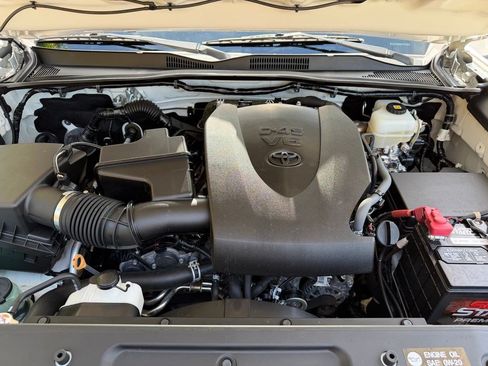 Used 2019 Toyota Tacoma TRD Pro AWD/4WD image 10