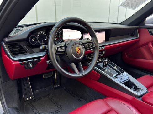Used 2021 Porsche 911 Targa 4S image 12