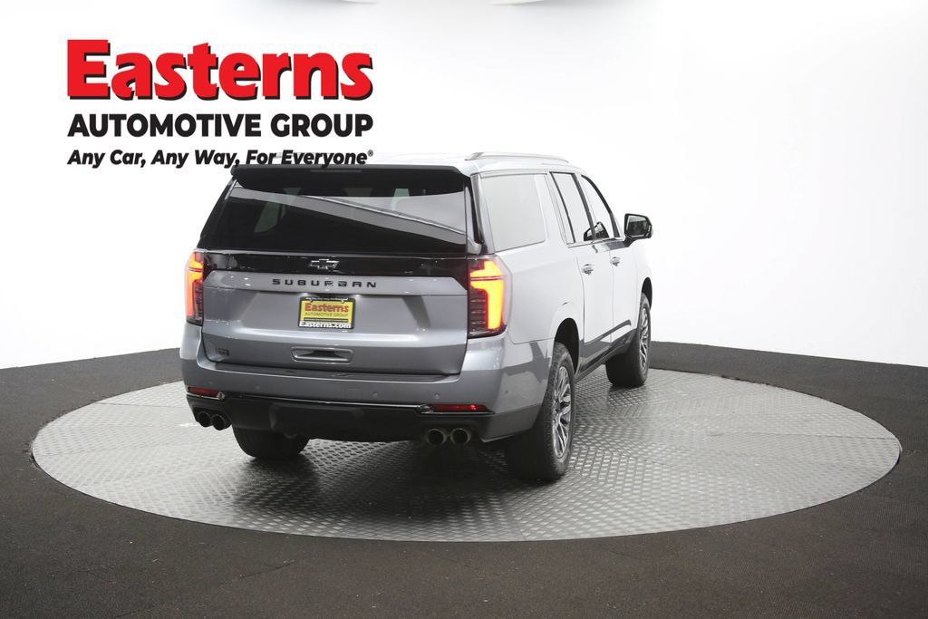 Used 2025 Chevrolet Suburban Z71 AWD/4WD image 43
