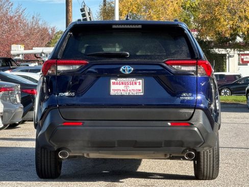 Certified 2022 Toyota RAV4 XLE image 4