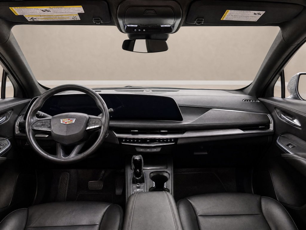 Used 2025 Cadillac XT4 Premium Luxury FWD image 12