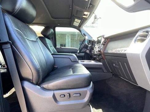 Used 2015 Ford F250 Lariat w/ Lariat Ultimate Package AWD/4WD image 25