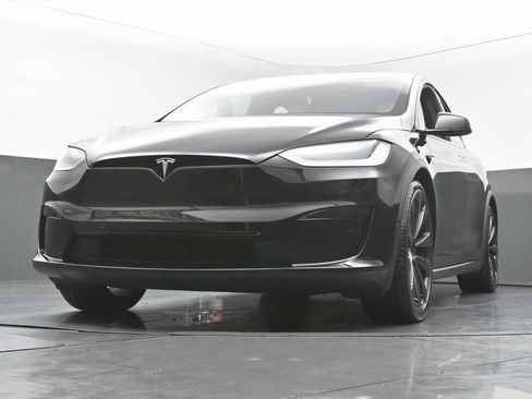 Used 2022 Tesla Model X Plaid image 49