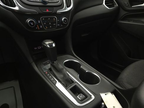 Used 2019 Chevrolet Equinox LT image 25