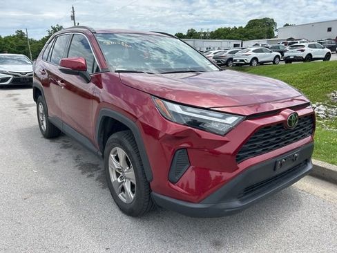 Used 2023 Toyota RAV4 XLE FWD image 4