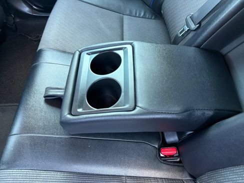 Used 2019 Toyota Corolla SE FWD image 38
