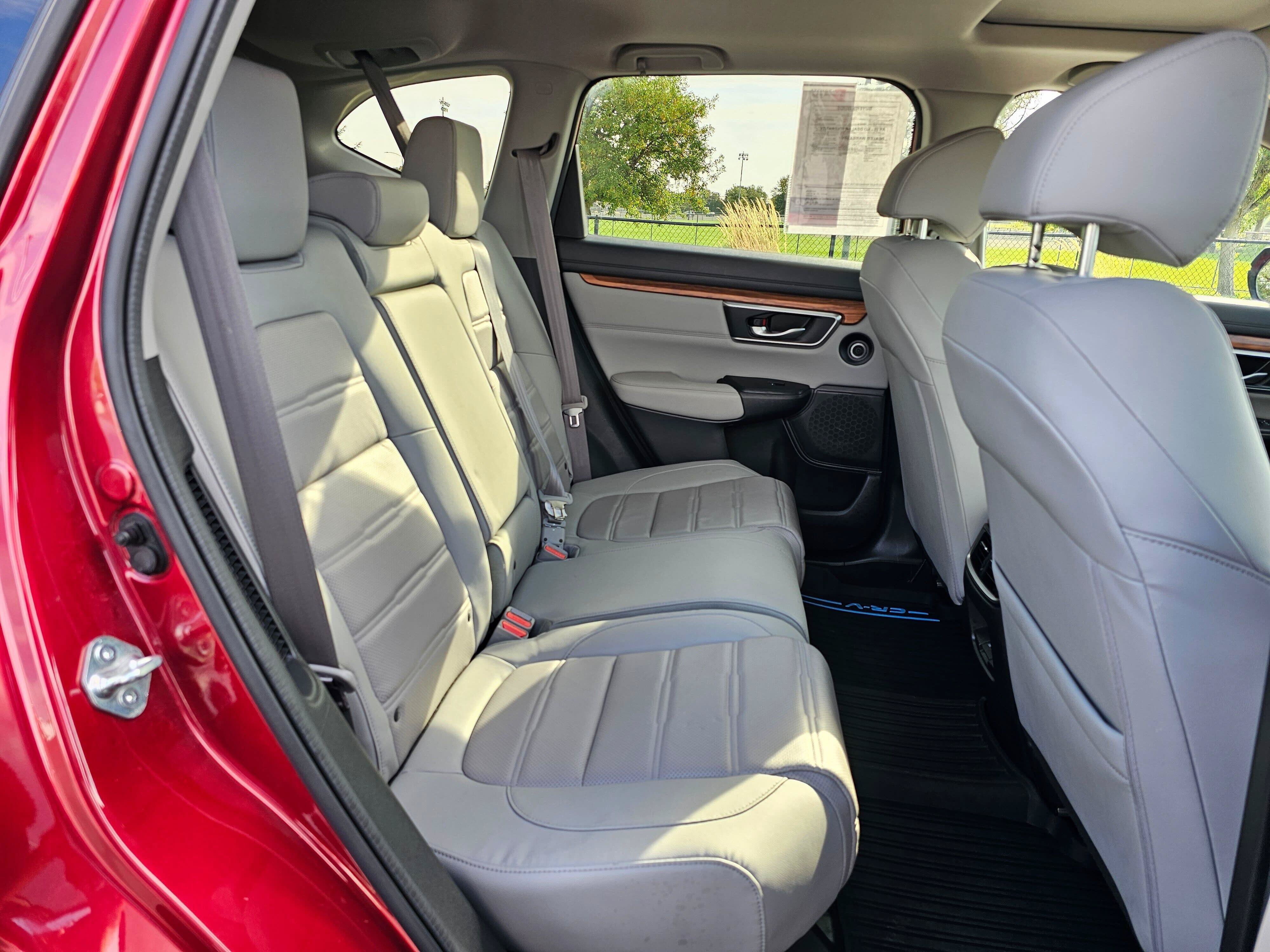 Used 2022 Honda CR-V Touring image 12