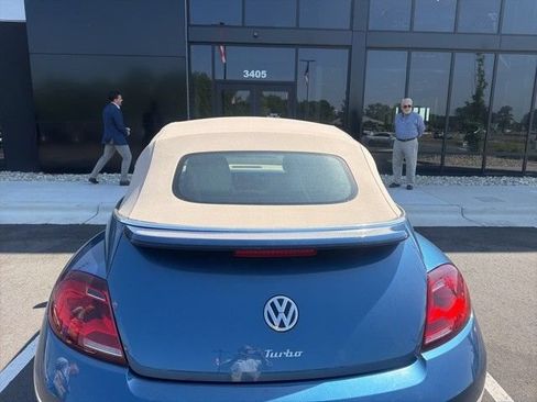Used 2019 Volkswagen Beetle 2.0T FWD image 8