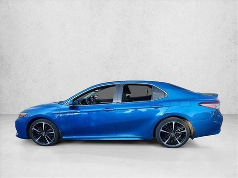 Used 2018 Toyota Camry XSE image 8
