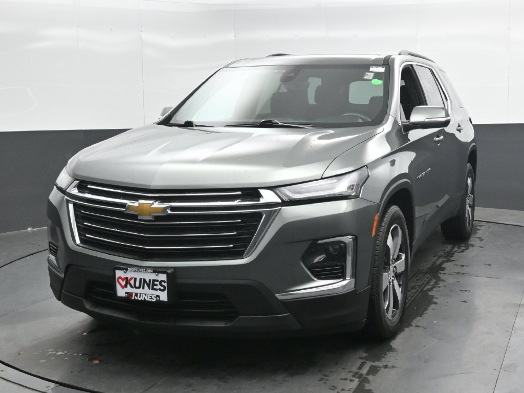 Used 2022 Chevrolet Traverse LT w/ LT Premium Package AWD/4WD image 6