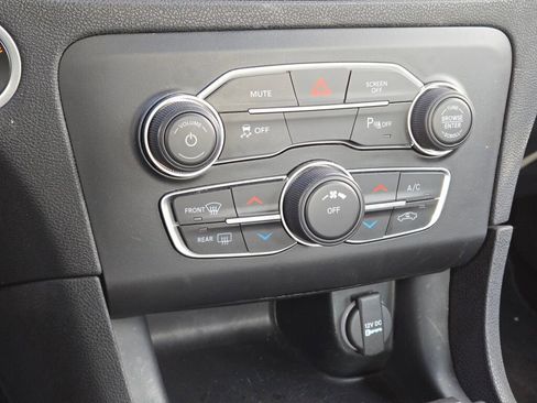 Used 2023 Dodge Charger Police w/ Convenience Group I image 21