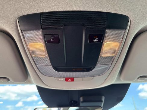 Used 2023 Kia Niro EX image 44