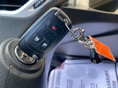 Used 2015 GMC Terrain SLE image 39