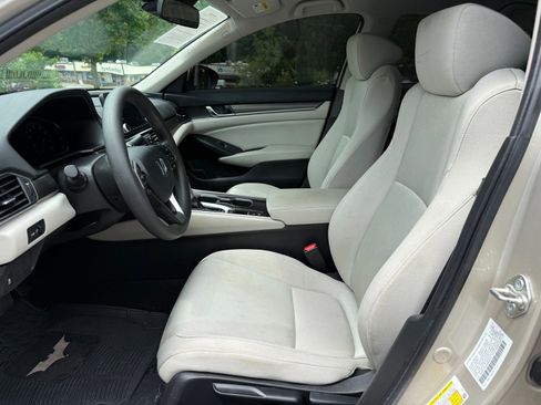 Used 2018 Honda Accord LX image 34