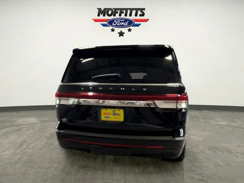 Used 2024 Lincoln Navigator Reserve image 4