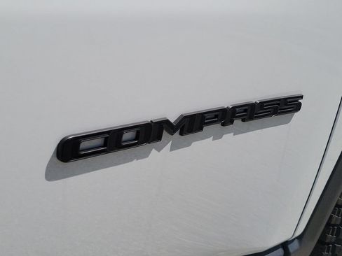 Used 2026 Jeep Compass Trailhawk w/ Sun, Sound & Navigation Group AWD/4WD image 7