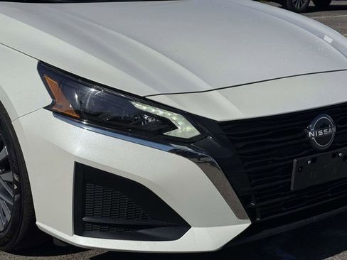Used 2024 Nissan Altima 2.5 SV FWD image 7