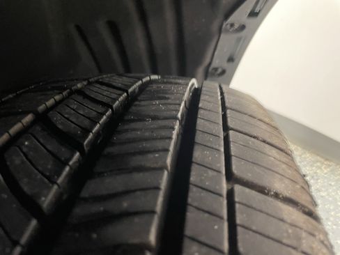 Used 2025 Ford Explorer Active w/ Active Comfort Package image 31