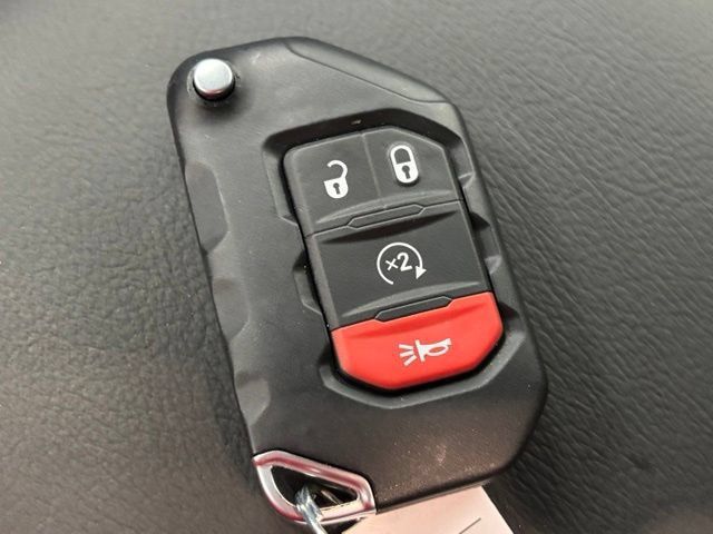 Used 2026 Jeep Wrangler Unlimited Rubicon AWD/4WD image 44