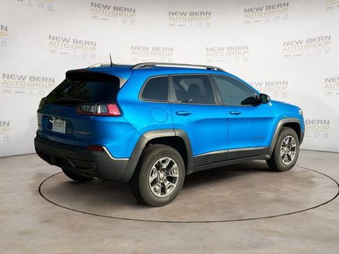 Used 2019 Jeep Cherokee Trailhawk w/ Comfort/Convenience Group AWD/4WD image 5