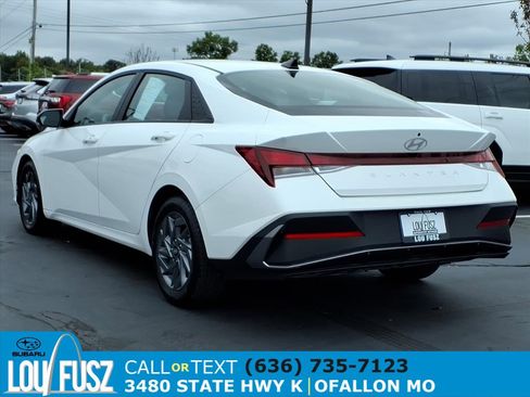 Used 2024 Hyundai Elantra SEL image 5