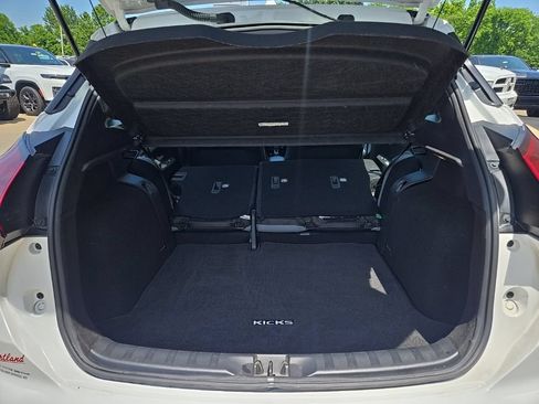 Used 2024 Nissan Kicks SR w/ SR Premium Package FWD image 79