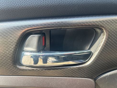 Used 2017 Honda Accord EX image 10